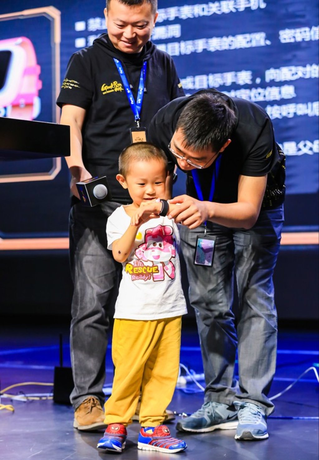 The hackers demonstrate a loophole on a children's smartwatch, which allows them to make calls and impersonate their parents. Photo: Handout
