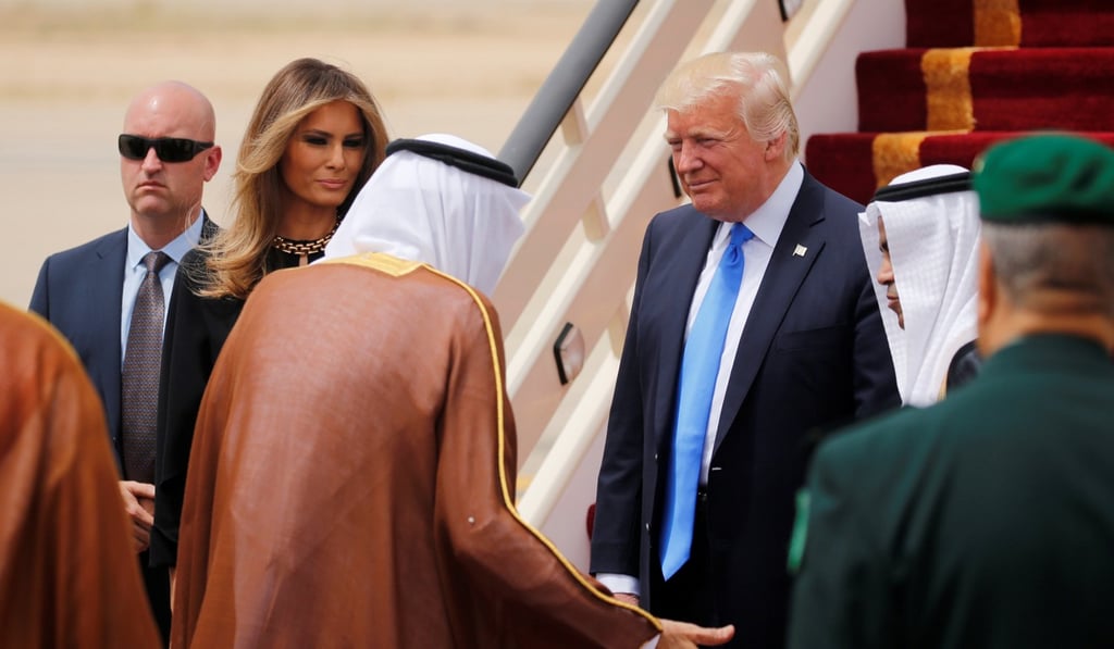 Saudi Arabia’s King Salman bin Abdul Aziz al-Saud welcomes and first lady Melania. Photo: Reuters