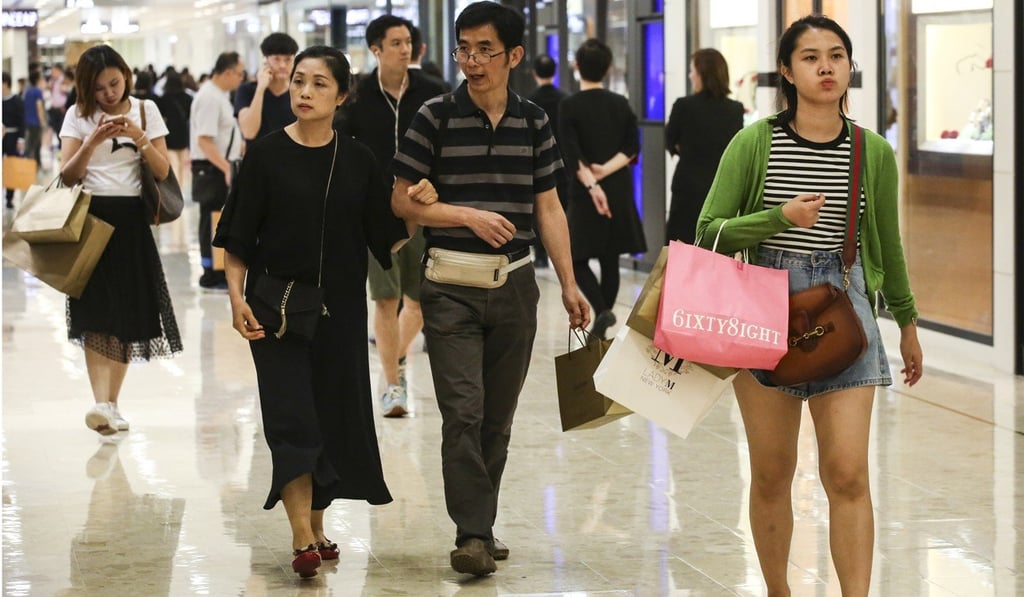 Shoppers in Harbour City in Tsim Sha Tsui, Hong Kong. Photo: Edward Wong