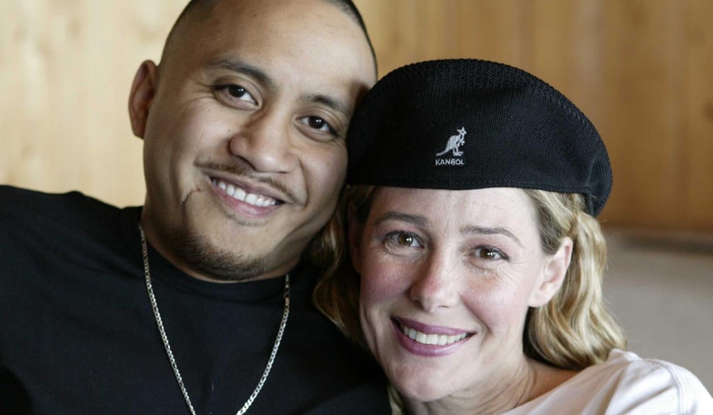 This photo provided by Enertainment Tonight and The Insider shows Mary Kay Letourneau and Villi Fualaau posing on April 9, 2005, in their home in the Puget Sound area of Seattle. Photo:AP