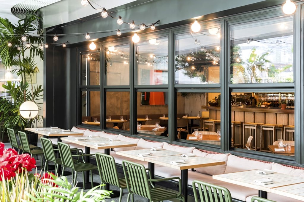 The terrace bar area of Commissary.