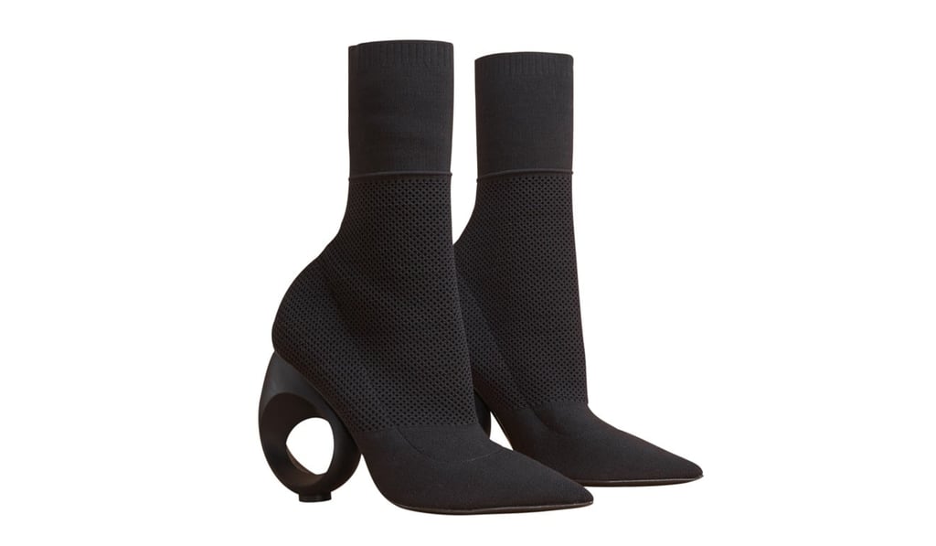 The sculpted round cut-out heels reflect the collection’s inspiration taken from Henry Moore’s signature sculptures containing hollow spaces, HK$8,300