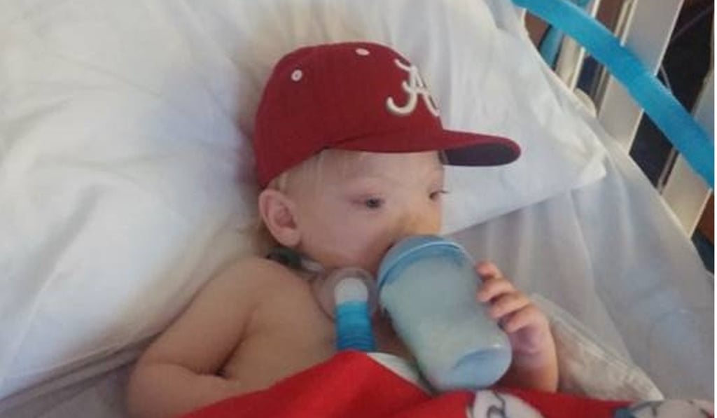 Eli Thompson in Children and Women's Hospital in Mobile, Alabama, in December. Photo: Facebook / Jeremy Finch