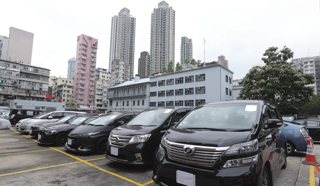 Police last month arrested 22 Uber drivers on suspicion of driving without a hire car permit and third-party insurance. Photo: Edward Wong