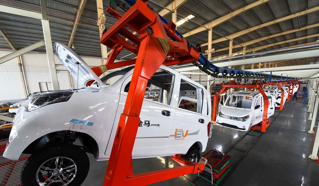 Electric car makers in China are betting on using the Internet to disrupt the traditional car manufacturing industry. Photo: Reuters