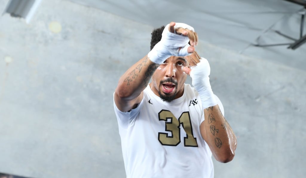 Andre Ward shadow boxes during an open media workout. Photo: AFP Andre Ward shadow boxes during an open media workout. Photo: AFP