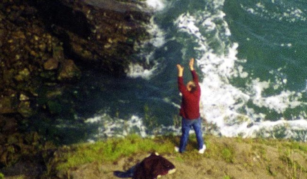 Kirk Jones waits to be rescued after surviving a headlong plunge over Niagara Falls in 2003. File photo: AP Kirk Jones waits to be rescued after surviving a headlong plunge over Niagara Falls in 2003. File photo: AP