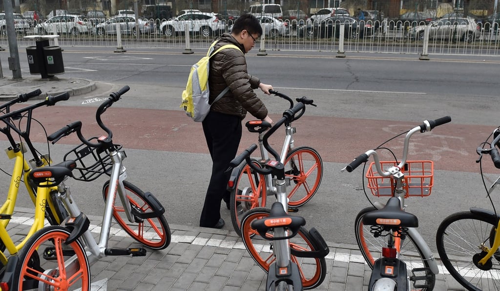 China has more than 30 small bike-sharing startups struggling become the next internet success but path ahead is bumpy as they face two giant rivals with more than ample money to burn. Photo: Xinhua