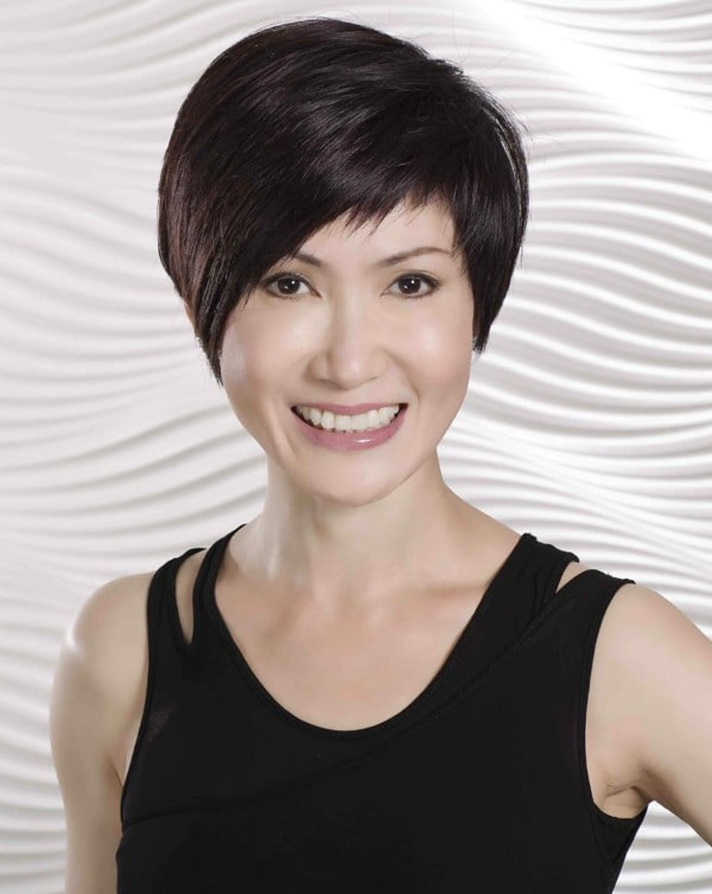 Hair expert Leonica Kei recommends avoiding products that claim to fix split ends.