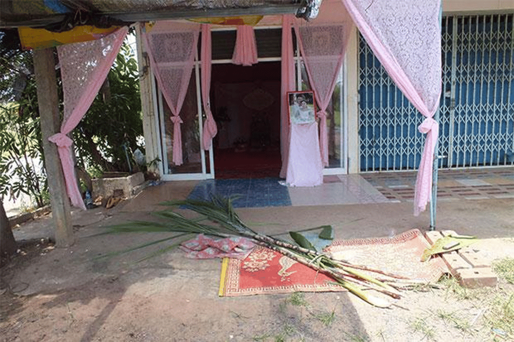 A house in Phimai district of Nakhon Ratchasima is decorated for a wedding that never took place after a dispute over the dowry led the groom to flee. Photo: Prasit Tangprasert