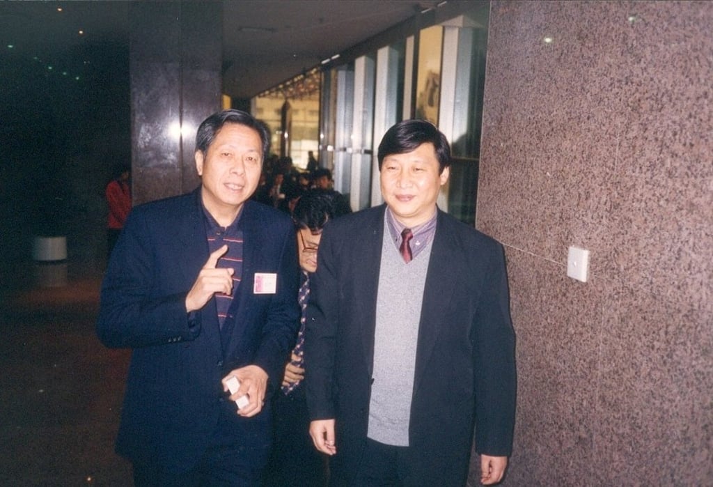Sze Chi-ching, chairman at Hang Tung Resources Holdings, and Xi Jinping during a 1994 visit of Hong Kong-based Fujian young entrepreneurs to Beijing. Photo: Handout