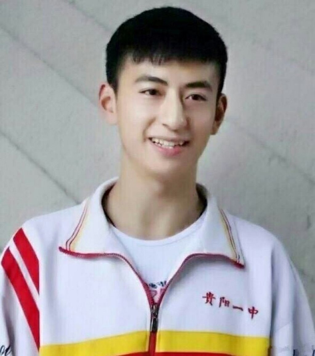 Zha Zhiyuan broke the stereotype that top scorers were geeks were all brains and no no looks. Photo: Handout