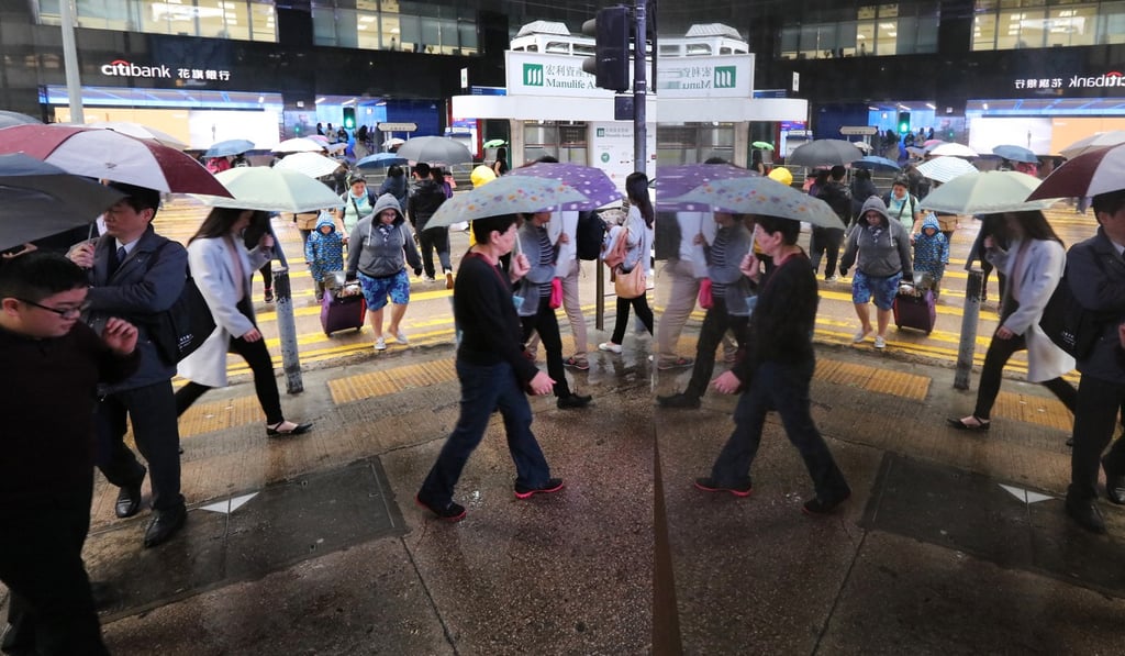 There have been calls by some brokers for the HKEX to introduce a specialist trading platform for investors buying and selling fund products, via their stockbrokers. The latest SFC move may also well help pave way for this to happen, as more securities brokers expand into fund management. Photo: Felix Wong