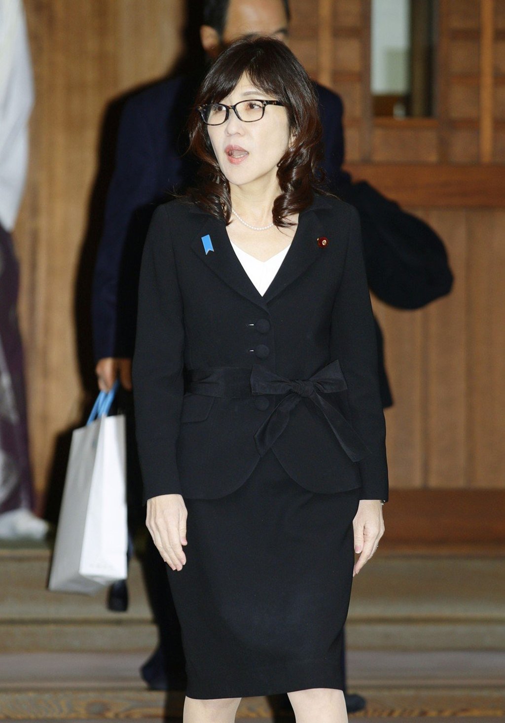 Japanese Defence Minister Tomomi Inada visits the Yasukuni Shrine in Tokyo on December 29 last year. Photo: Kyodo