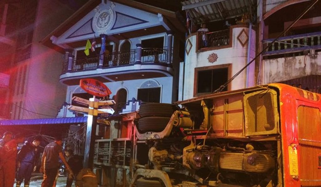 The Thai driver and 22 Chinese passengers were injured when the vehicle crashed and overturned while going downhill in Patong, Kathu district. Photo: Handout