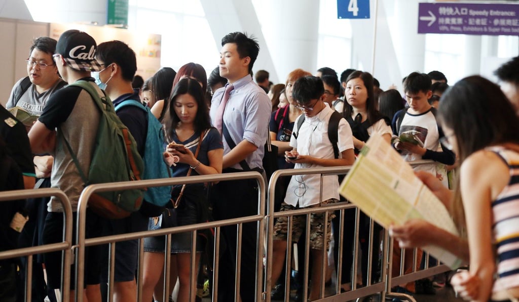 Visitors started lining up as early as 5am. Photo: Nora Tam