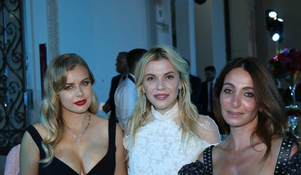 Anna Klyukin, Irina Bas, Julia Remple Anna Klyukin, Irina Bas, Julia Remple