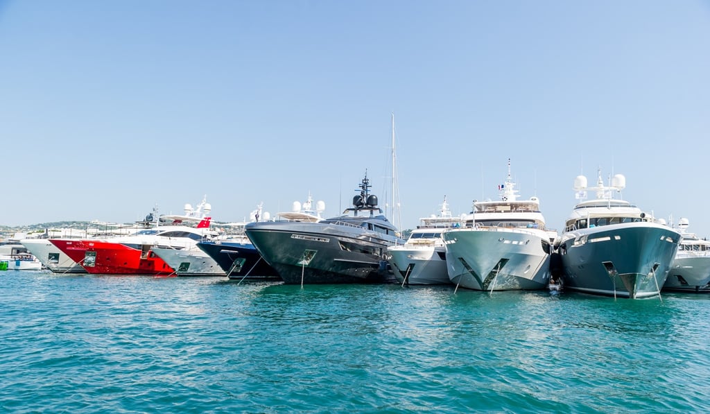 Cannes Yachting Festival celebrates its 40th year in elegant, luxurious surroundings in the sparkling bay of Cannes.