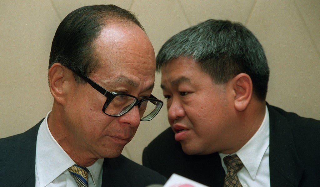 Li Ka-shing (left) and Power Assets’ chairman Canning Fok Kin-ning. Photo: SCMP
