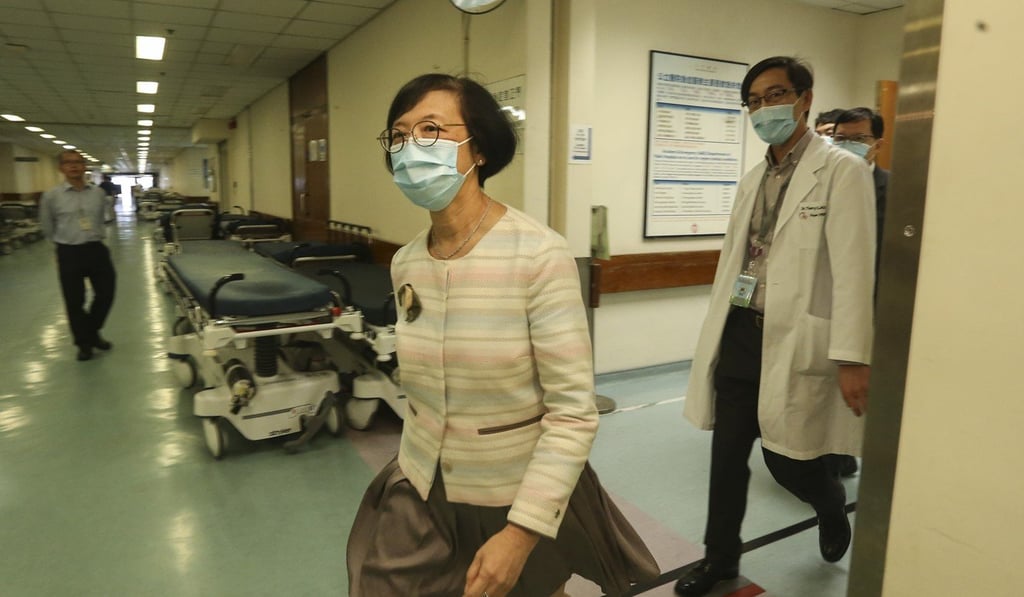 Secretary for Food and Health Sophia Chan Siu-chee visits Tuen Mun Hospital on Thursday. Photo: Dickson Lee