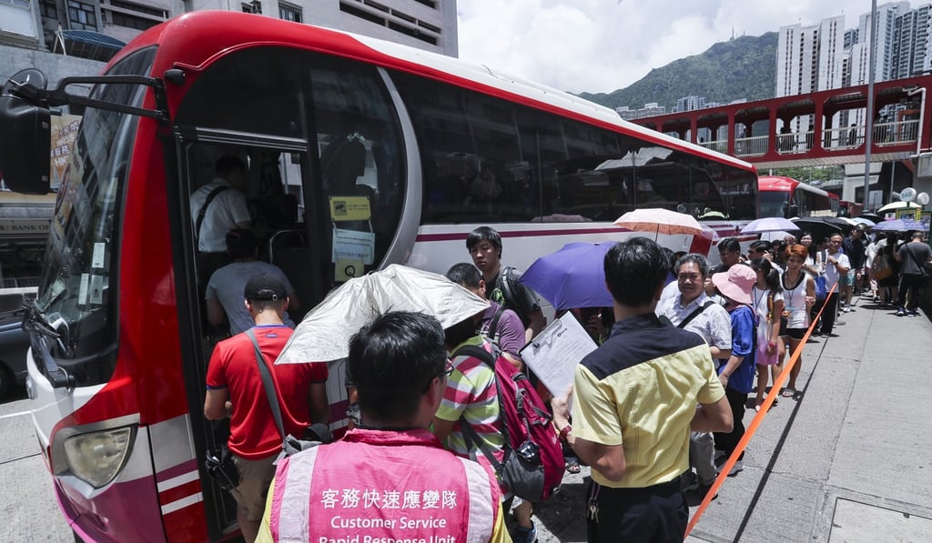Free shuttle buses were provided to passengers delayed on Saturday. Photo: Edward Wong