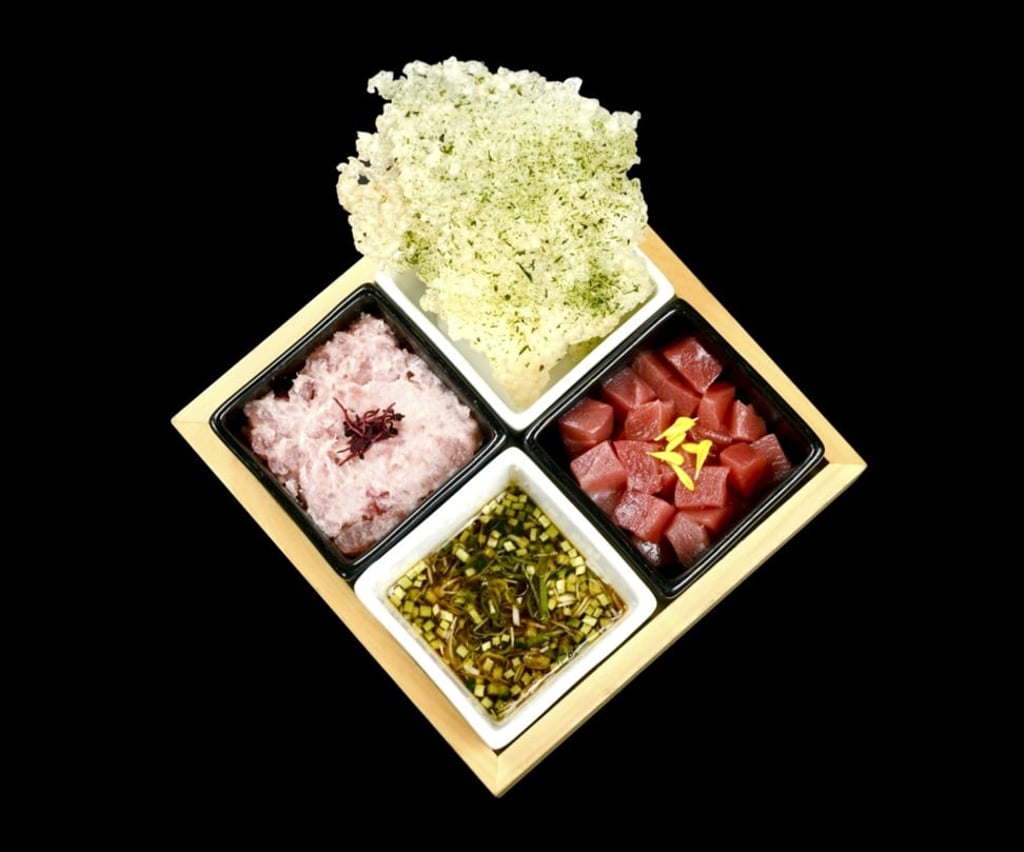 Tuna tartare with crispy rice cracker.