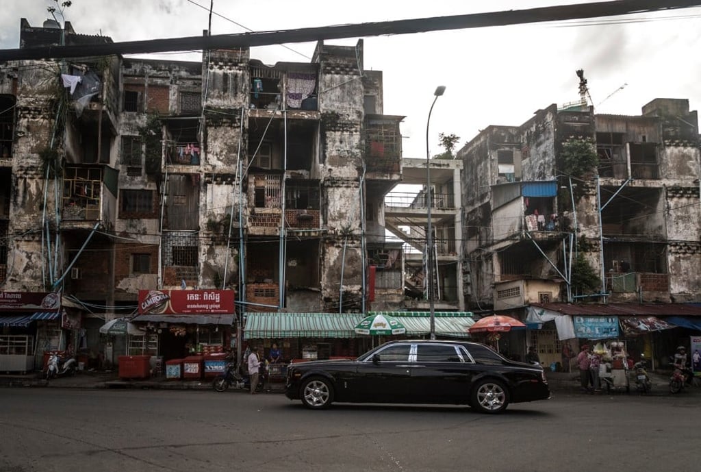 The White Building, which was designed by Vladimir Bodiansky and Lu Ban Hap under the guidance of Vann Molyvann.