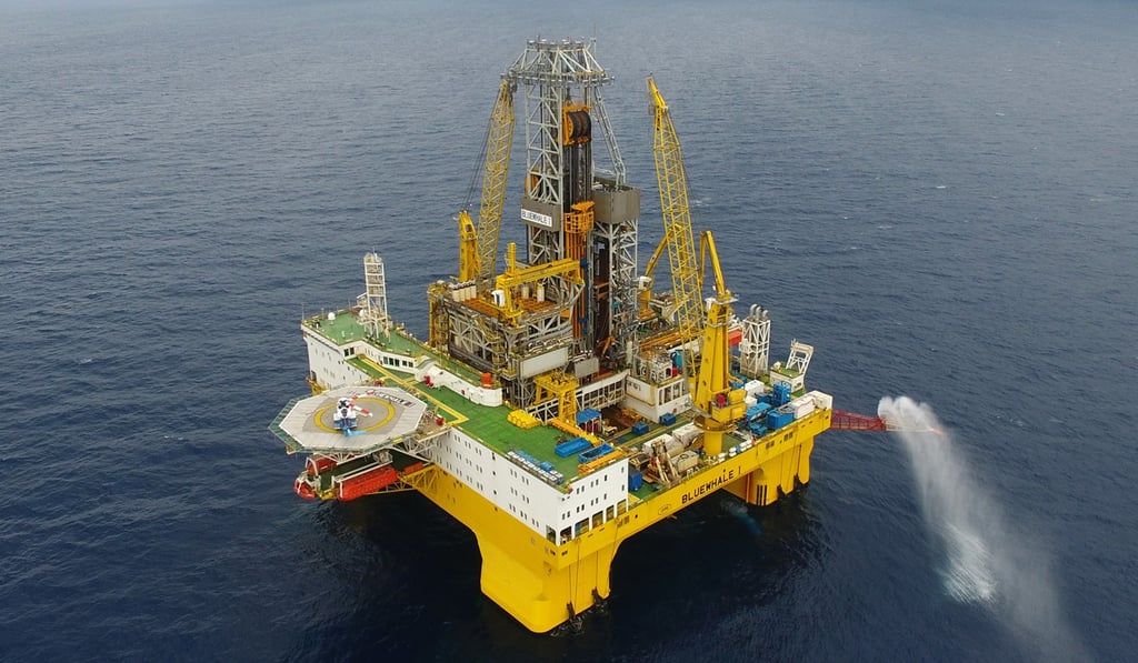 A Chinese platform carries out mining trials for combustible ice in the South China Sea. Photo: Xinhua