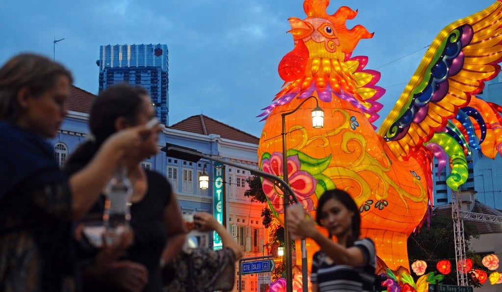 Lanterns in Singapore’s Chinatown. Photo: Xinhua