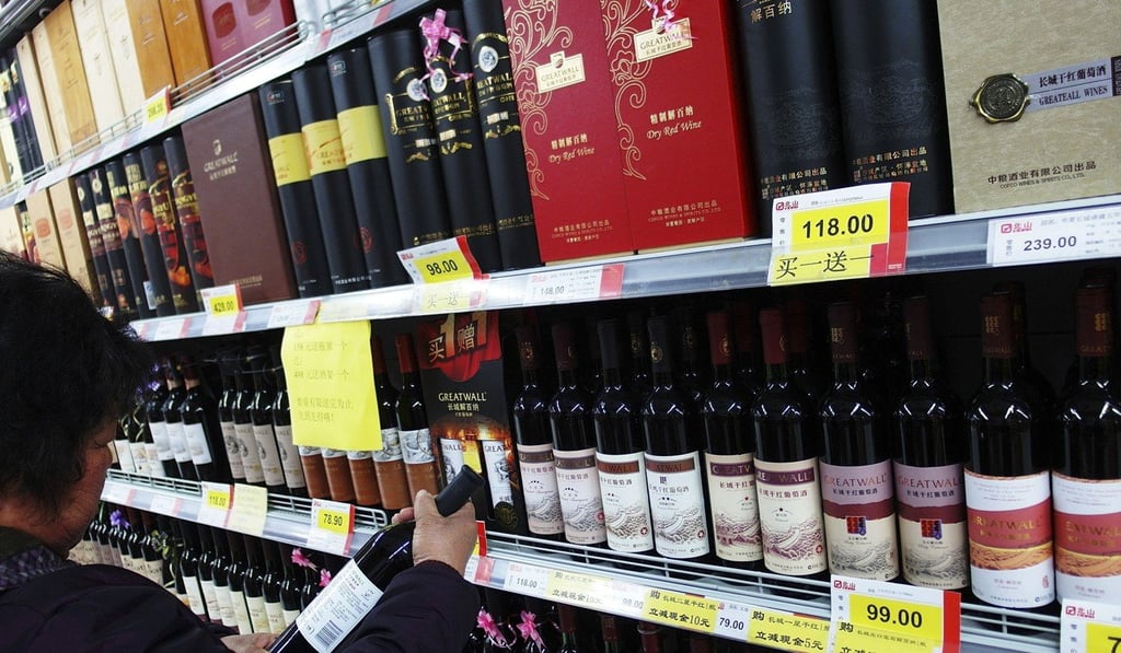 The platform and logistics costs of e-commerce only amount to about 15 per cent of revenue compared to 30 per cent for brick and mortar vendors. Photo: AFP