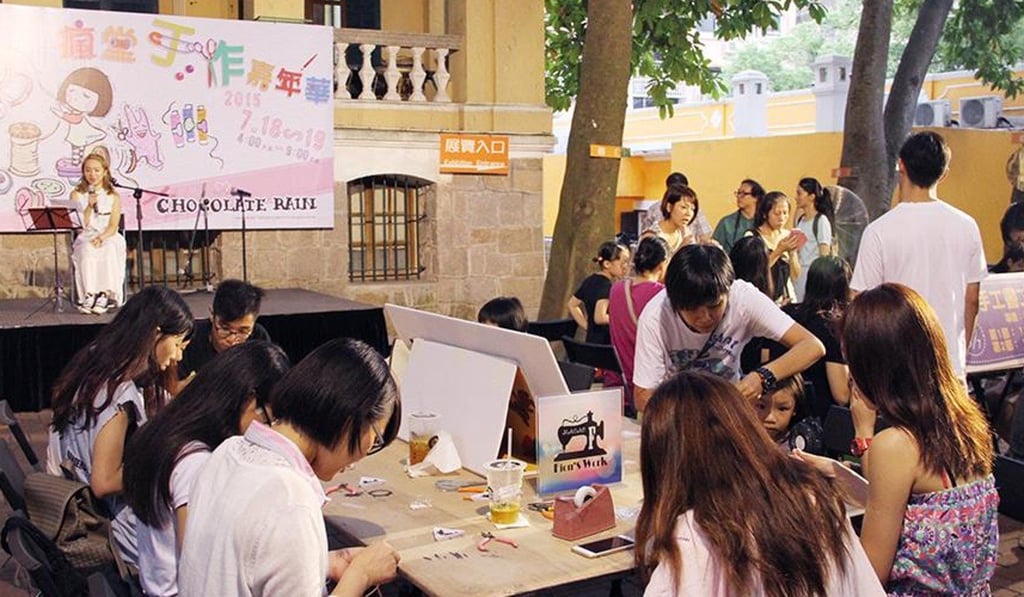 Art workshop at 10 Fantasia