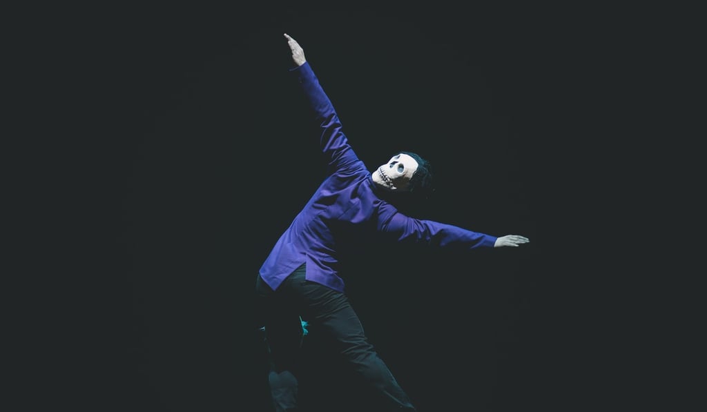 A scene in a Apariencias performance. Photo: Esteban Abión A scene in a Apariencias performance. Photo: Esteban Abión