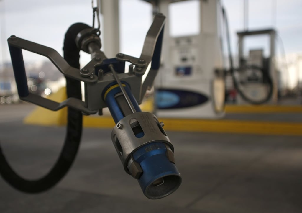A LNG fuel pump nozzle at a Blu LNG filling station in Salt Lake City, Utah, March 13, 2013. ENN Group Co Ltd, one of China's largest private companies, is quietly rolling out plans to establish a network of natural gas fuelling stations for trucks along U.S. Highways. Photo: Reuters