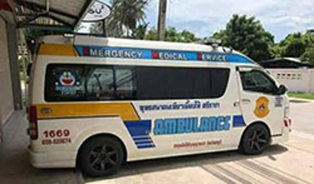 The Doraemon van looks like other ambulances from the outside. Photo: @PeawYeangTai.Sriracha Facebook account