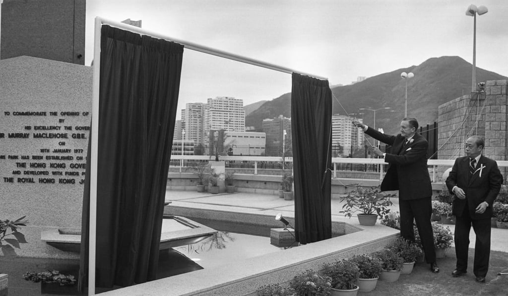 Governor Sir Murray MacLehose (centre) at Ocean Park after officiating at its opening ceremony in 1977.