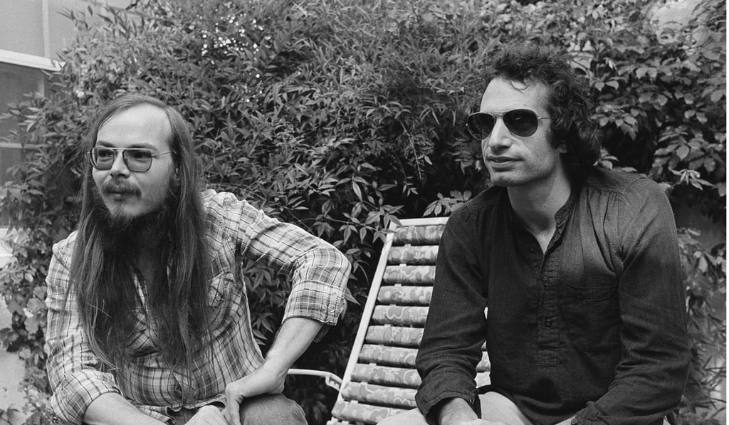 In this October 29, 1977, file photo, Walter Becker, left, and Donald Fagen of Steely Dan are pictured in Los Angeles. Photo: AP In this October 29, 1977, file photo, Walter Becker, left, and Donald Fagen of Steely Dan are pictured in Los Angeles. Photo: AP