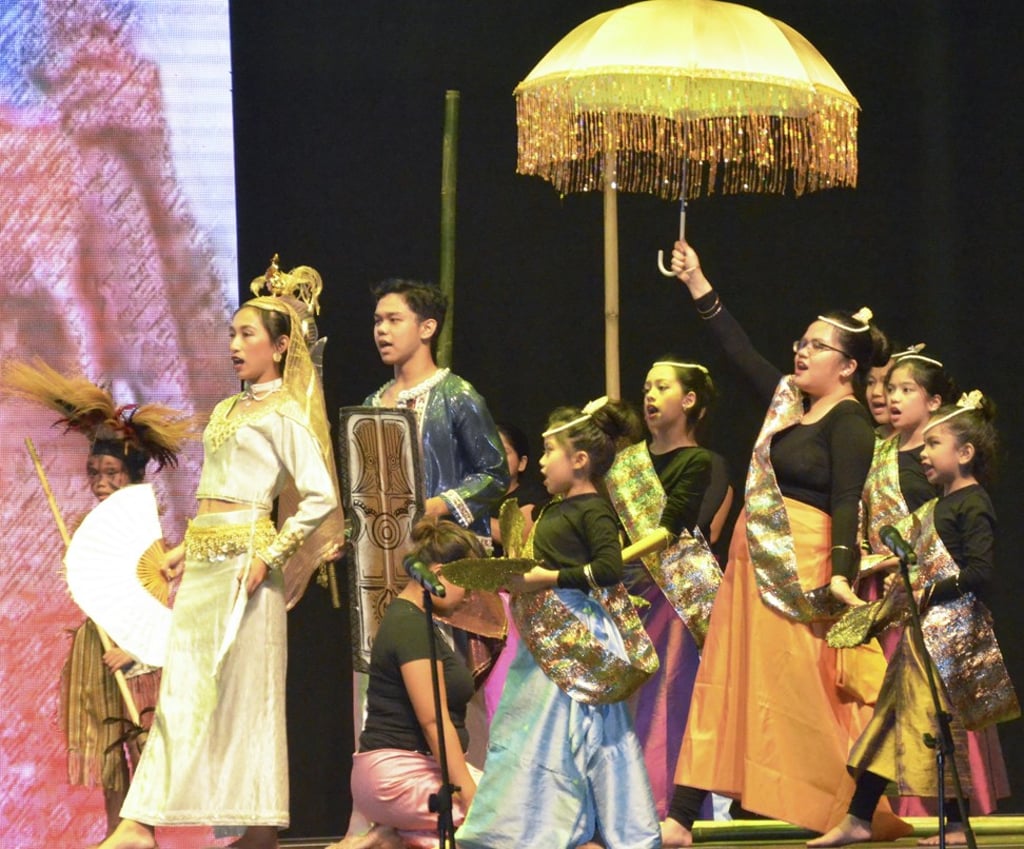 A scene from Ang Ugoy ng Duyan.