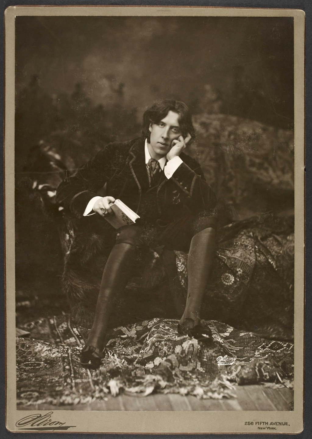 Oscar Wilde, like Mu, spent time in prison. Photo: British Library Board