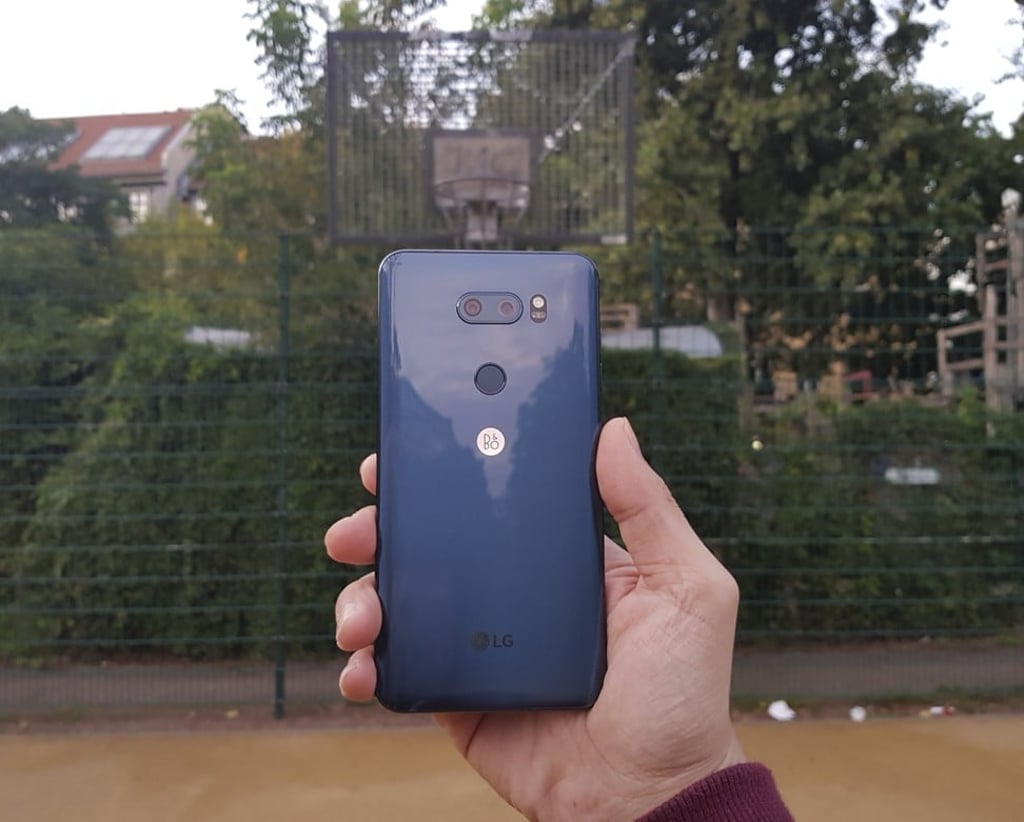 The phone’s back has two cameras – 16-megapixel and 13-megapixel – while a B&O logo reflects LG’s partnership with Bang & Olufsen to tweak the audio presets. Photo: Ben Sin