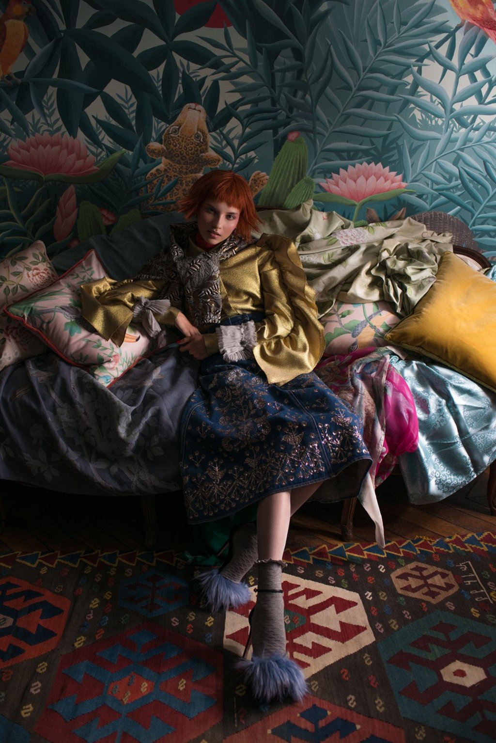 CHAUMET Earrings. Price on request DIOR Skirt, HK$60,000 DICE KAYEK Shirt, HK$6,930 CO|TE Jacket, HK$2,150 FALKE Socks. Price on request ELISABETTA FRANCHI Shoes, HK$3,100 DE GOURNAY ‘Rousseau’ Papiers Peints Panoramiques wallpaper