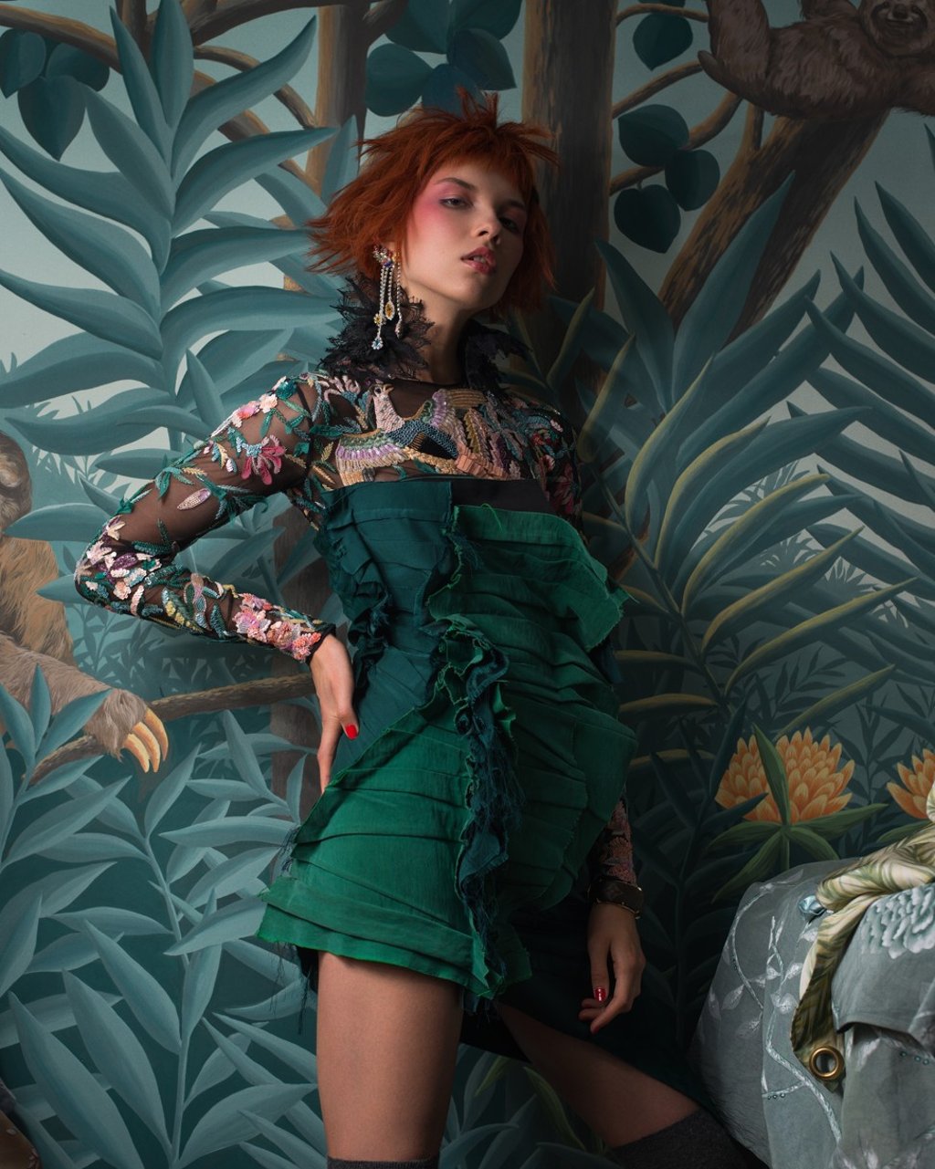 ZUHAIR MURAD Body mesh, HK$44,090 SAINT LAURENT Dress, HK$57,000 LOUIS VUITTON Bracelet, HK$4,850 SHOURAK Earrings, HK$2,250 DE GOURNAY ‘Rousseau’ Papiers Peints Panoramiques wallpaper