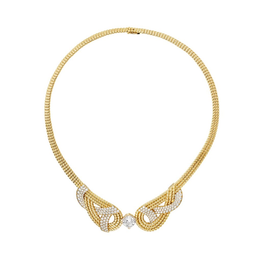 Golden Braid necklace in 18ct yellow gold set with a cushion-cut diamond of 4.40ct and 177 brilliant-cut diamonds from Chanel’s Flying Cloud collection.
