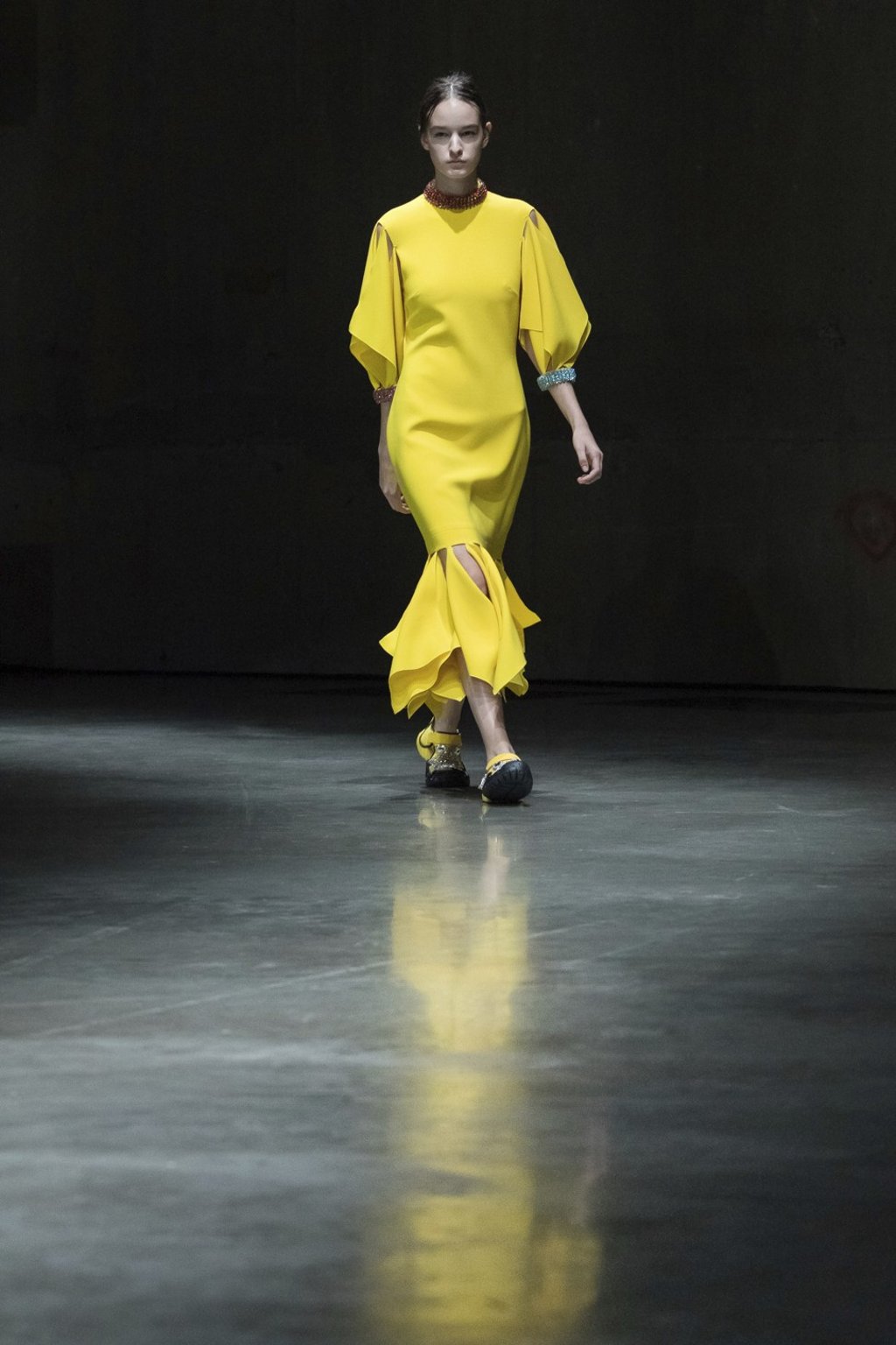 A model wears a creation by designer Christopher Kane during the spring/summer 2018 runway show at London Fashion Week. Photo: AP A model wears a creation by designer Christopher Kane during the spring/summer 2018 runway show at London Fashion Week. Photo: AP