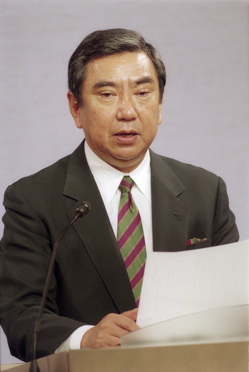 Yohei Kono issuing a landmark apology to Korean “comfort women” in 1993. Photo: AFP