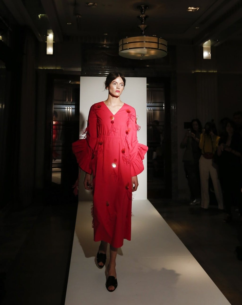 A look from Huishan Zhang’s spring-summer 2018 collection at London Fashion Week. Photo: Xinhua/Han Yan