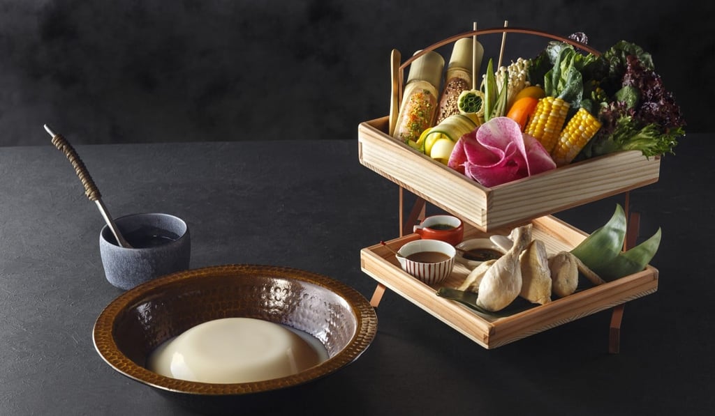 Bijin nabe sukiyaki. Bijin nabe sukiyaki.