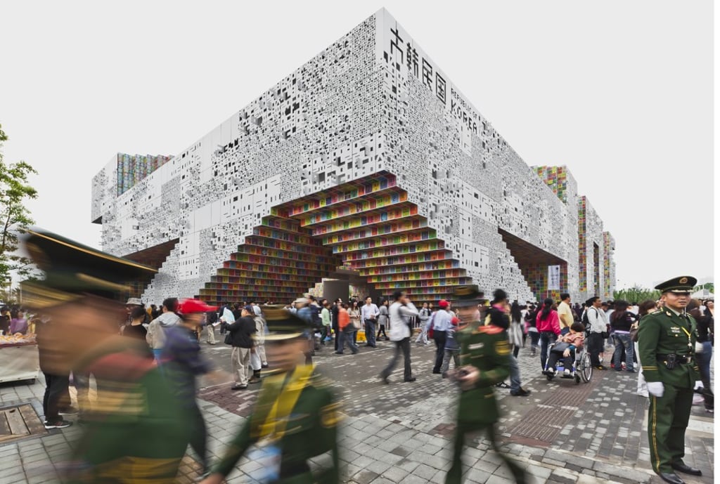 The Korea Pavilion, designed by Minsuk Cho, at the Shanghai Expo in 2010.