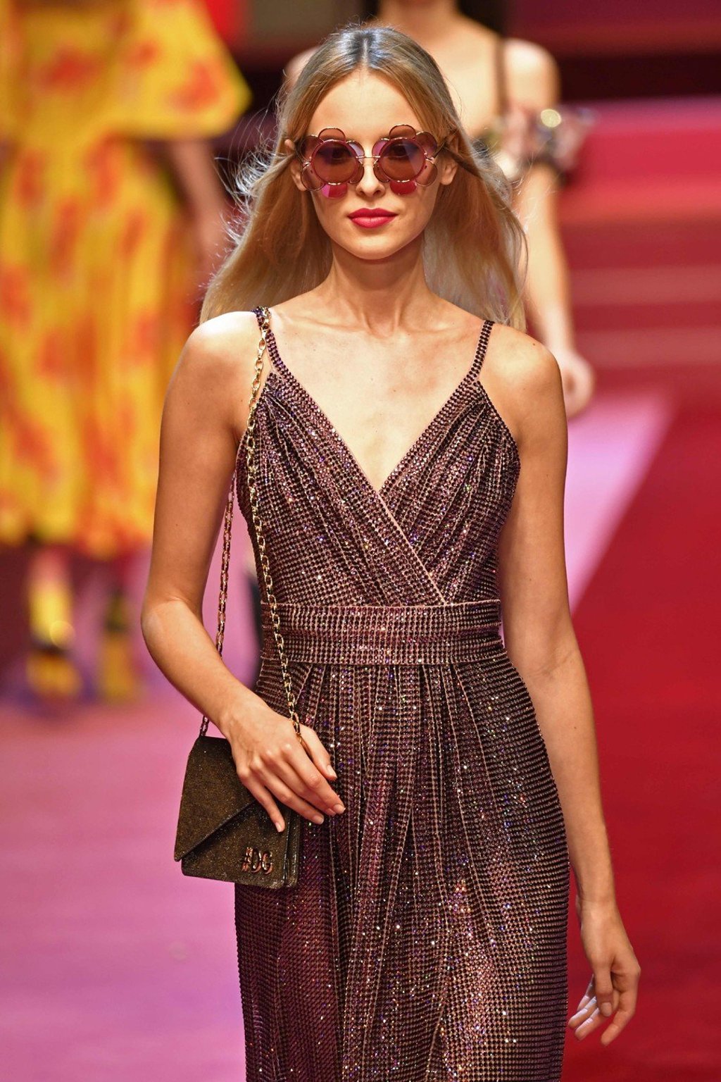 Dolce Gabbana s queen of hearts fetes strong women on Milan catwalk South China Morning Post