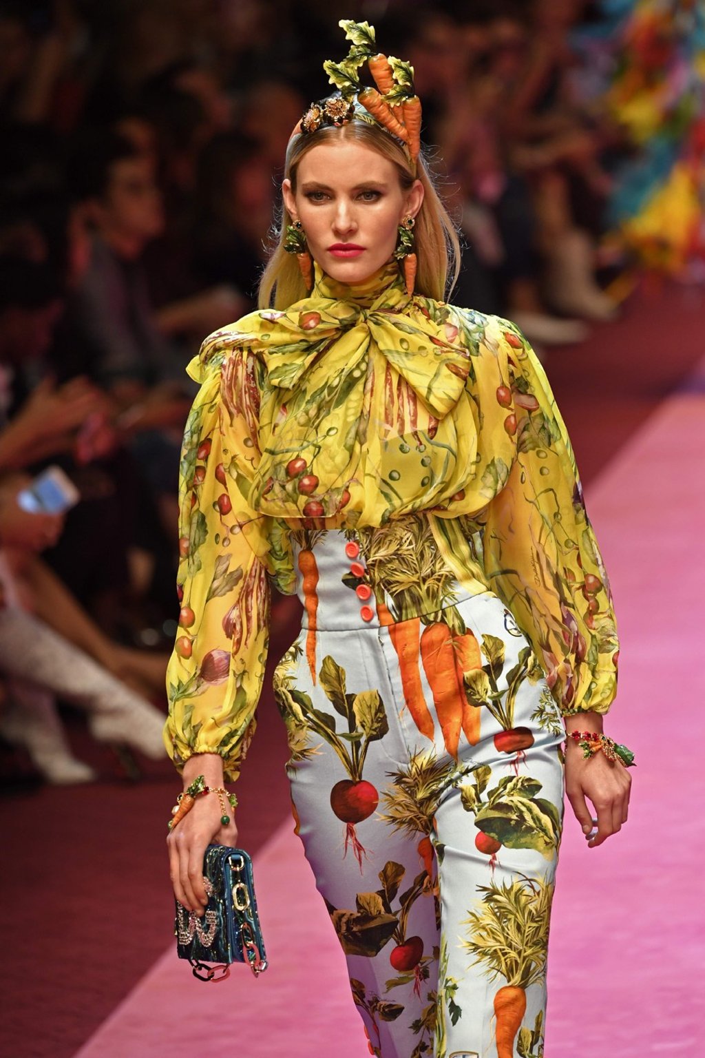 An edible fashion look by Dolce & Gabbana. Photo: AFP An edible fashion look by Dolce & Gabbana. Photo: AFP