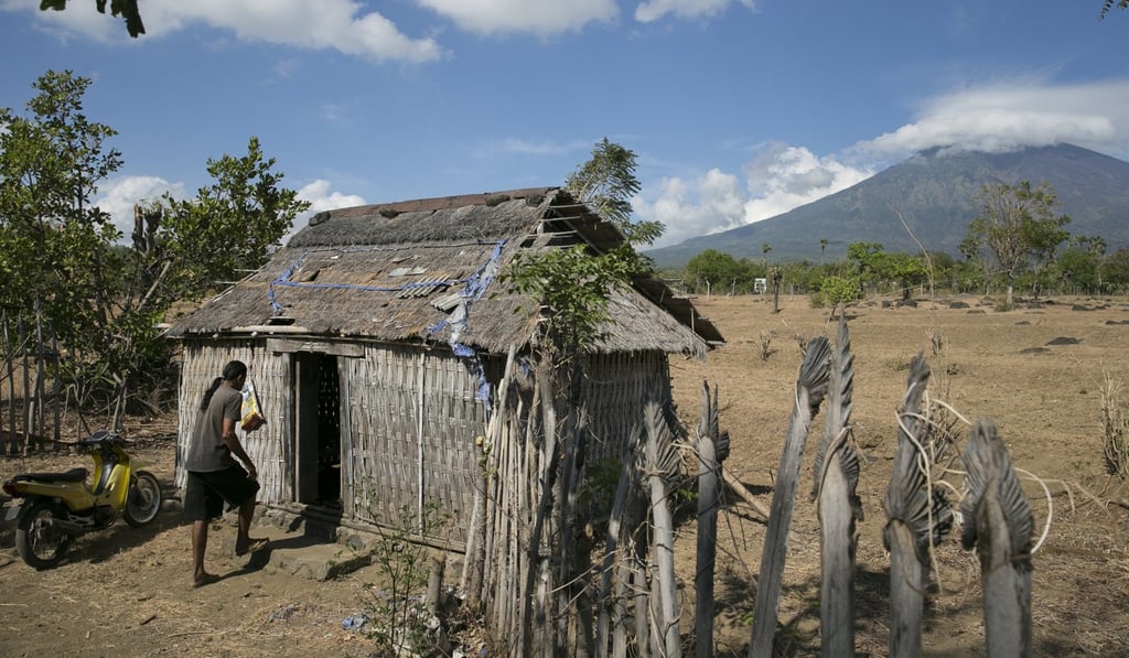 Mount Agung seen from Datah village in Karangasem, Bali. Photo: EPA